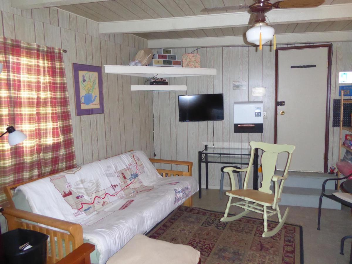 The Historic West Walker Motel Extérieur photo